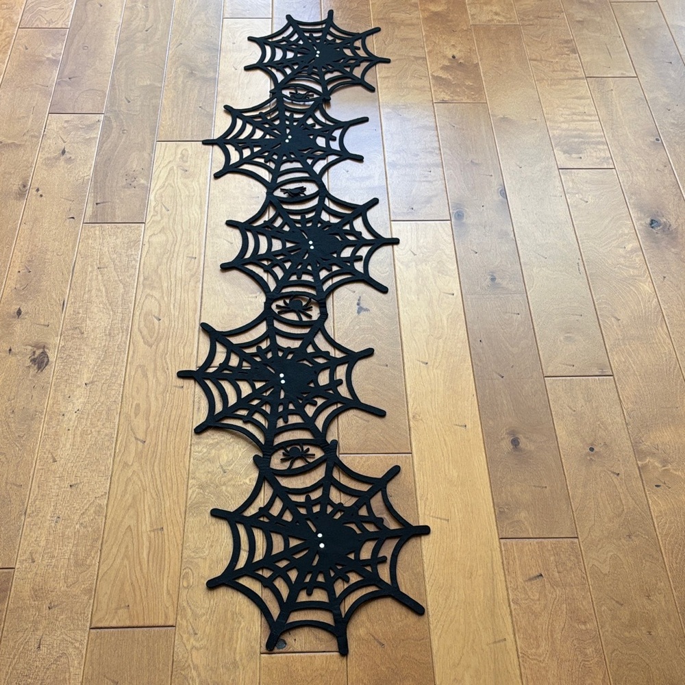 Vintage Pier 1 Imports Black Spider Web Felt Table Runner